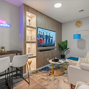 Meriweather - Breathtaking 1-bedroom , Calgary Canada