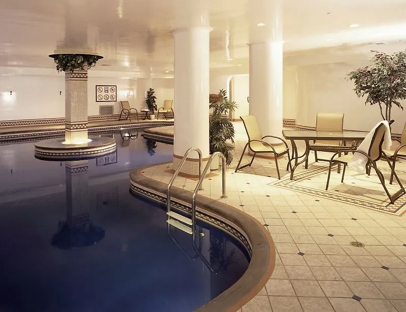 Hotel Manoir Victoria Quebec City